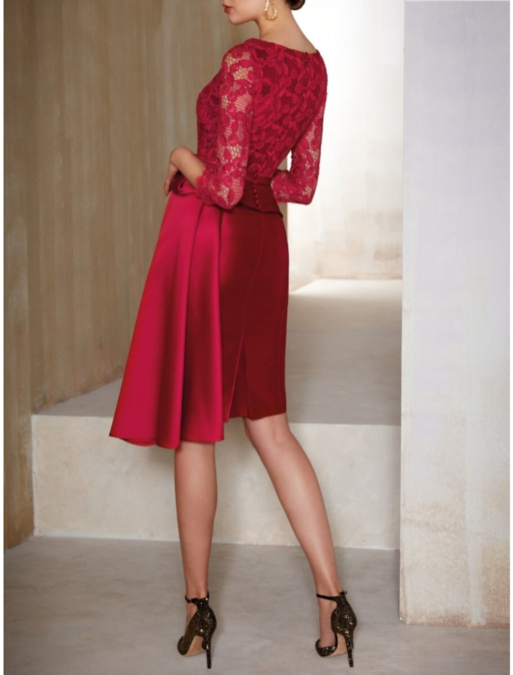 Elegant Mother Of The Bride Dress Satin Lace Knee Length Sheath With Bow Pleats Scoop Neck For Mothers Of The Bride