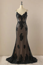 Exquisite Black Mermaid Evening Dress With Beaded Lace Applique V Neck Backless Spaghetti Straps For Glamorous Women