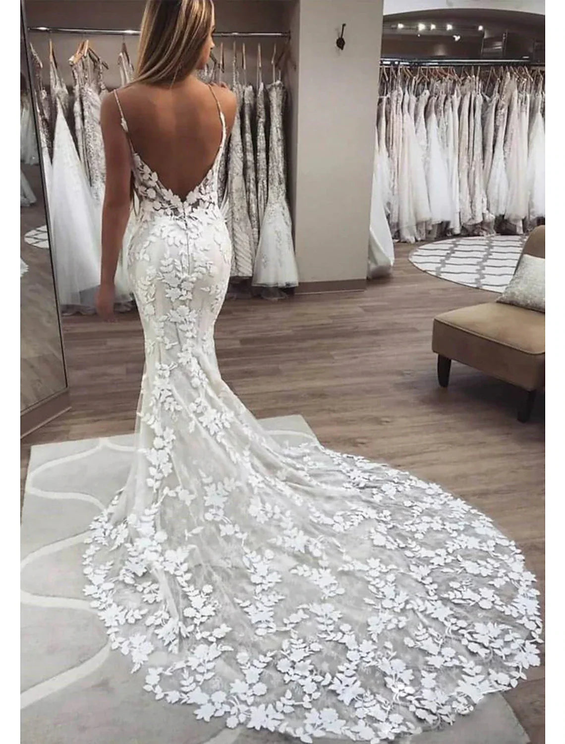 Beach Boho Mermaid Wedding Dress With Lace Appliques Camisole V Neck Spaghetti Straps Chapel Train For Brides