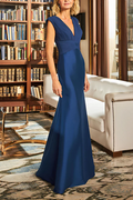 Minimalist speaker V-neck sleeveless empire mother of the bride dress