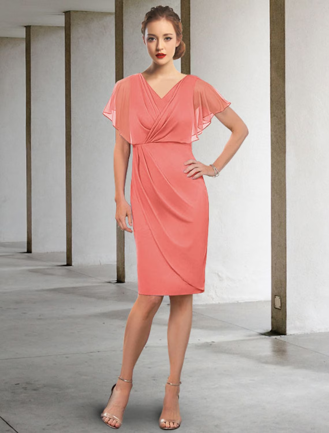 Mother of the Bride Dress Elegant V Neck Knee Length Chiffon Short Sleeve with Ruched