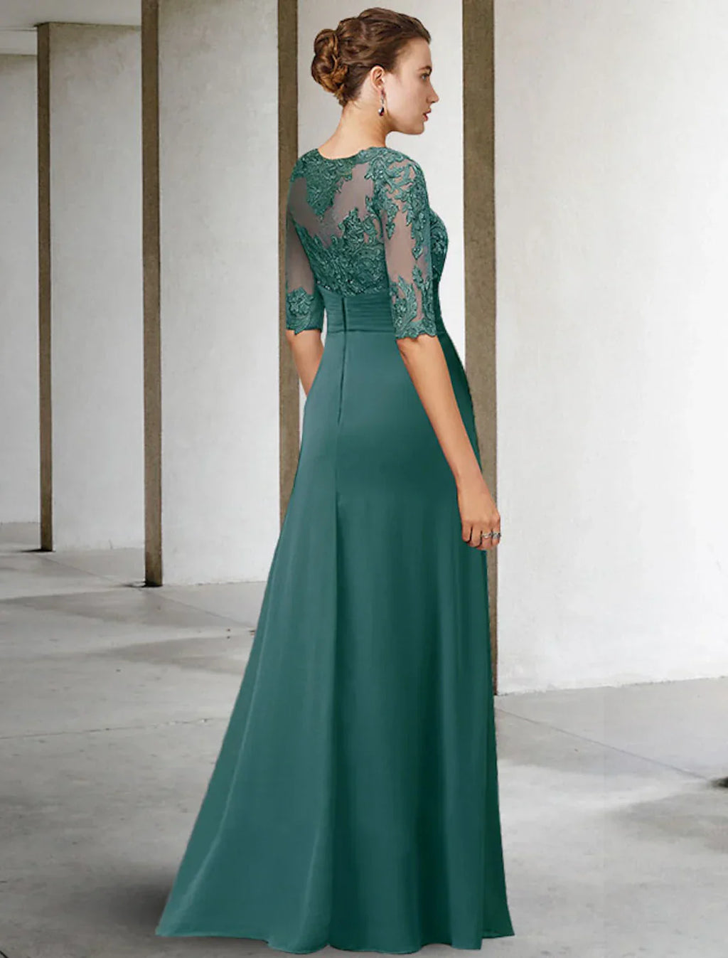 Elegant Mother Of The Bride Dress Plus Size Floor Length Chiffon Lace With Appliques Jewel Neck