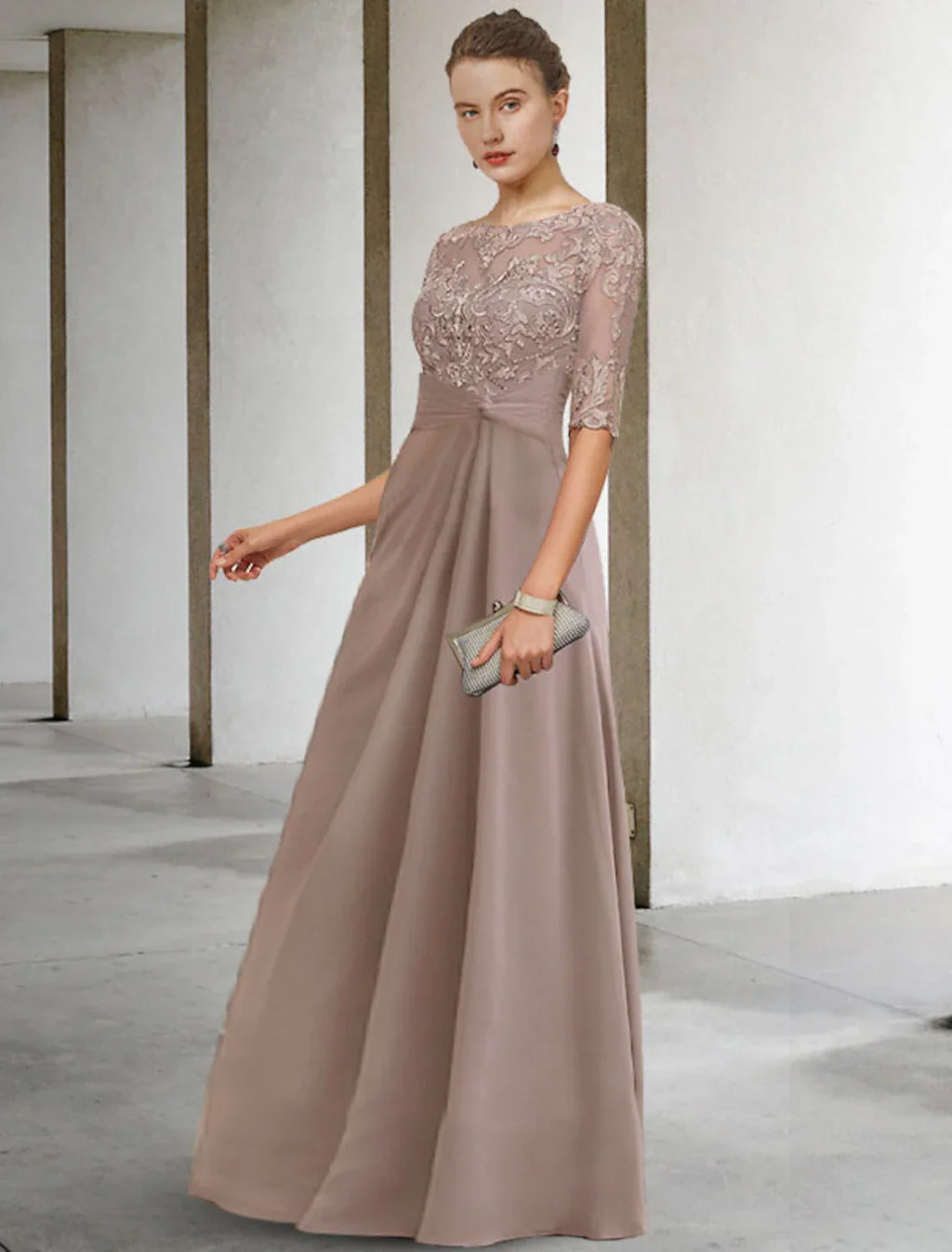Elegant Mother Of The Bride Dress Plus Size Floor Length Chiffon Lace With Appliques Jewel Neck