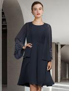 Two Piece A-Line Mother of the Bride Dress Elegant Knee Length Chiffon Sleeveless with Pleats Beading