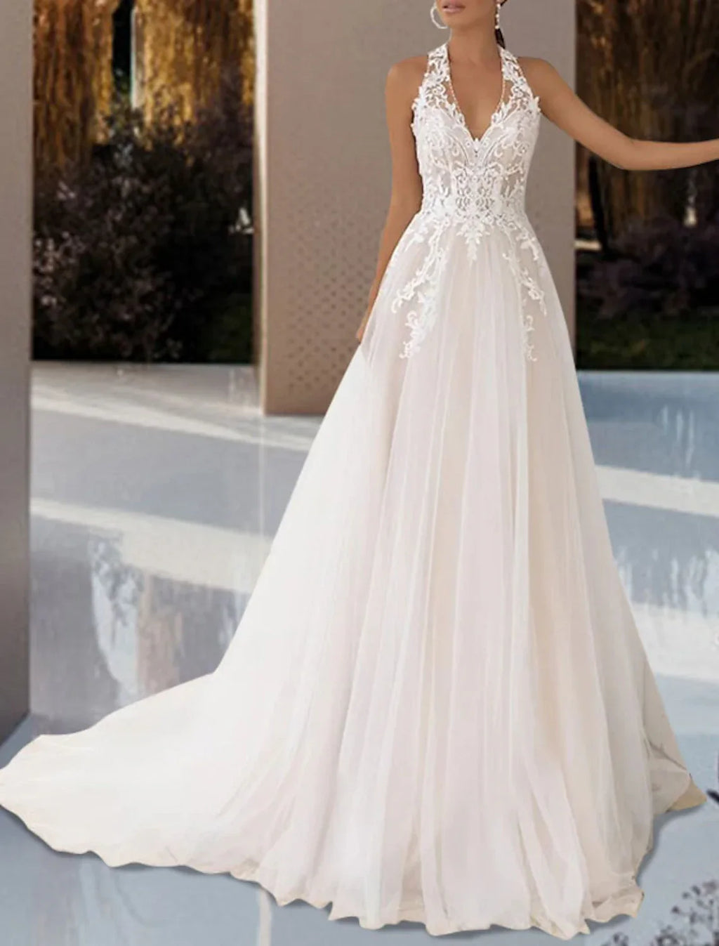 Beach Open Back Wedding Dress A Line Halter Neck Sleeveless Elegant Lace Gown With Pleats And Appliques For Beach Brides