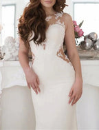 Elegant Mermaid Lace Wedding Dress With Illusion Neck Chapel Train Button Appliques For Brides
