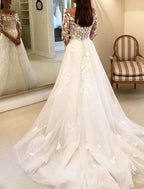Vintage Formal Wedding Dress Elegant With Off Shoulder Lace Long Sleeve Chapel Train Bride Gown With Buttons Appliques