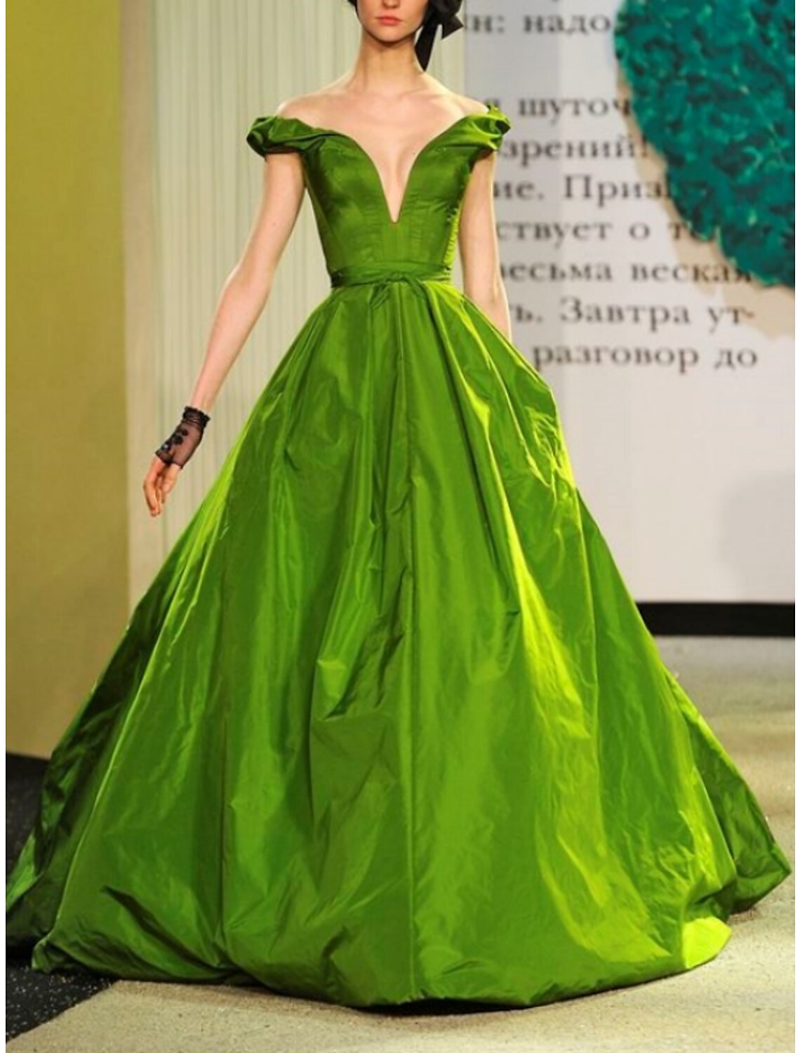 Ball Gown Evening Dress Red Carpet Prom Dress For Women Off Shoulder Taffeta Bow Ruched Sweep Train
