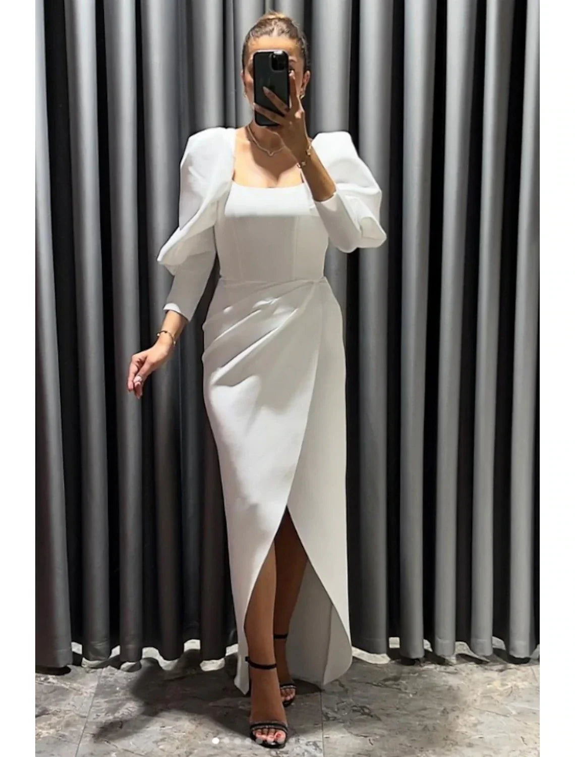 Black Sheath Dress With Stretch Fabric Ruched Details For Elegant Evening Gown With Asymmetrical Three Quarter Sleeve