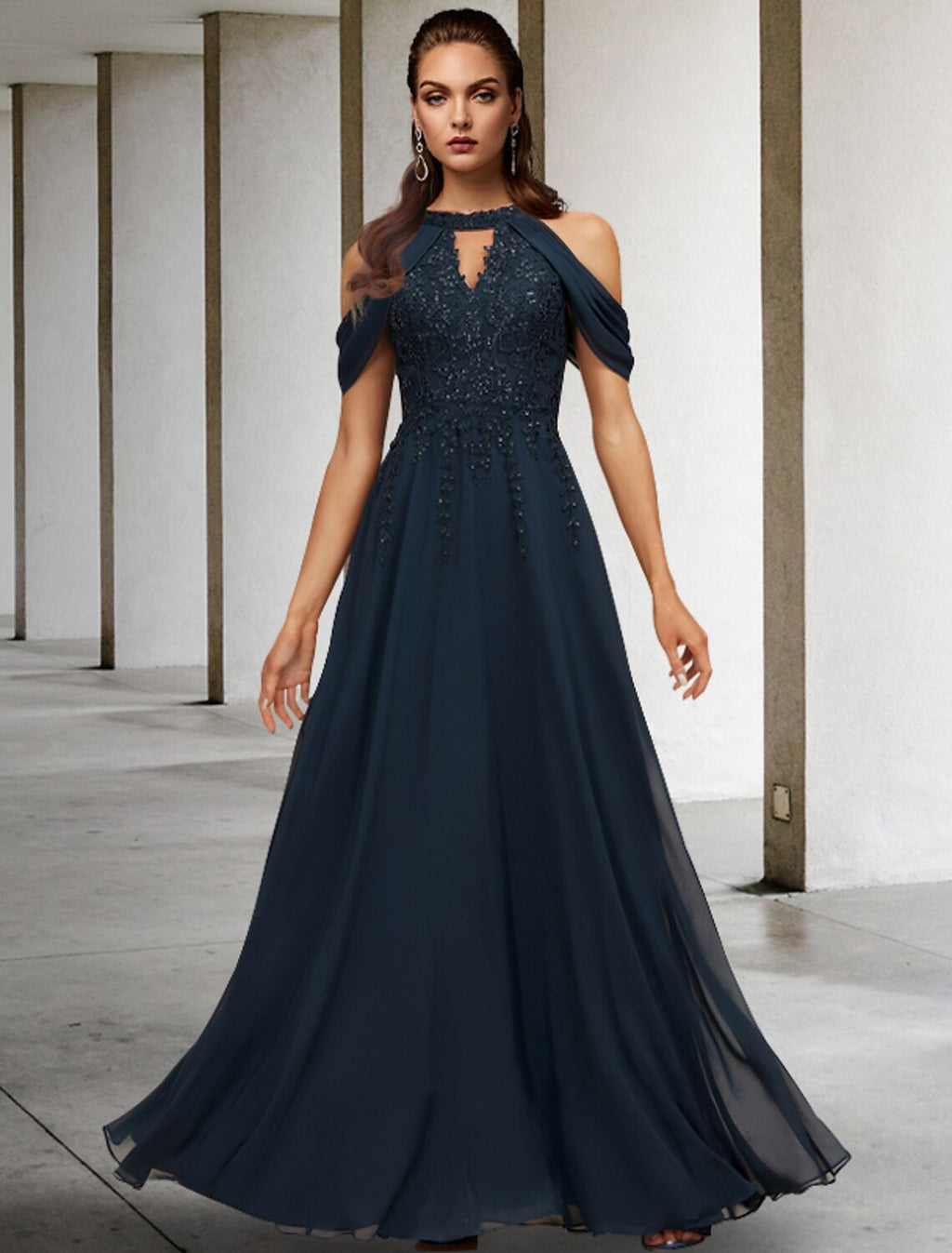 Plus Size Mother Of The Bride Dress Elegant Halter Neck A Line Floor Length Lace Tulle
