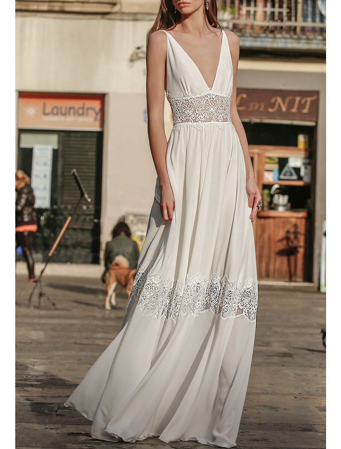 Beach Boho Wedding Dresses A Line Gown With Camisole V Neck Spaghetti Straps Floor Length Chiffon Appliques For Brides