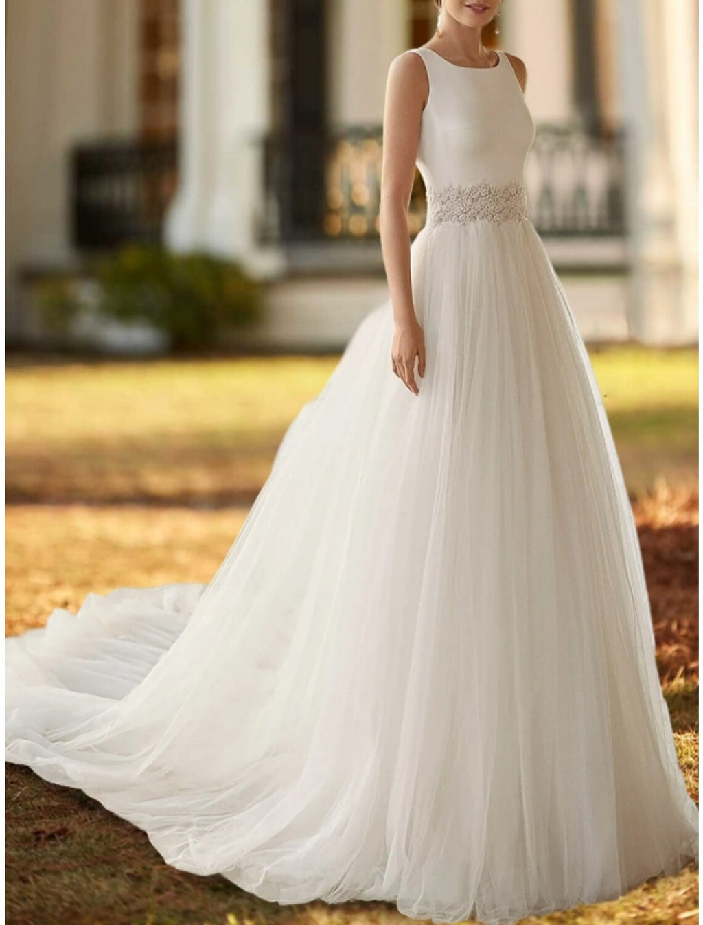 Lace Wedding Dress Sheath Gown for Brides Scoop Neck Sleeveless With Pleated Train