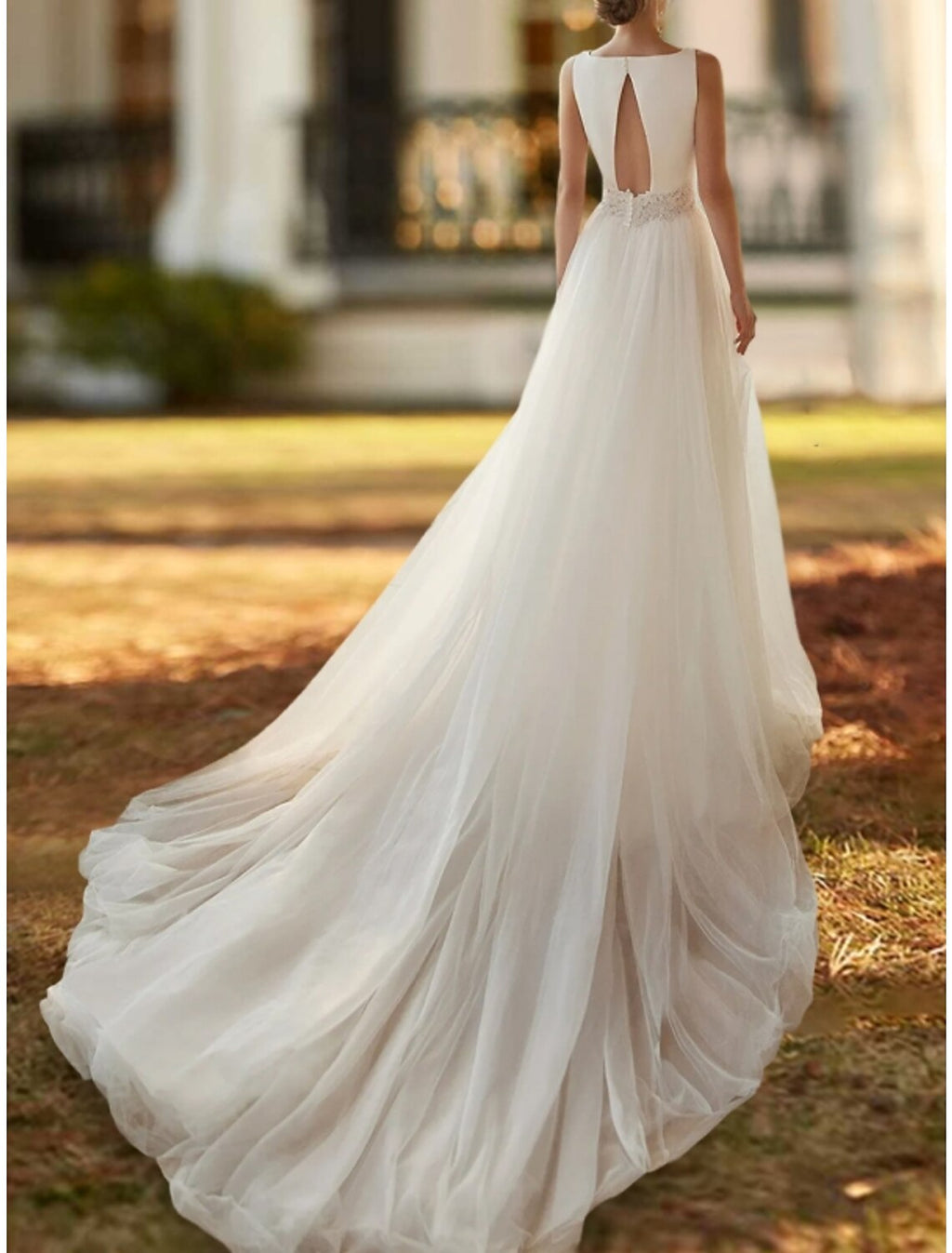 Lace Wedding Dress Sheath Gown for Brides Scoop Neck Sleeveless With Pleated Train