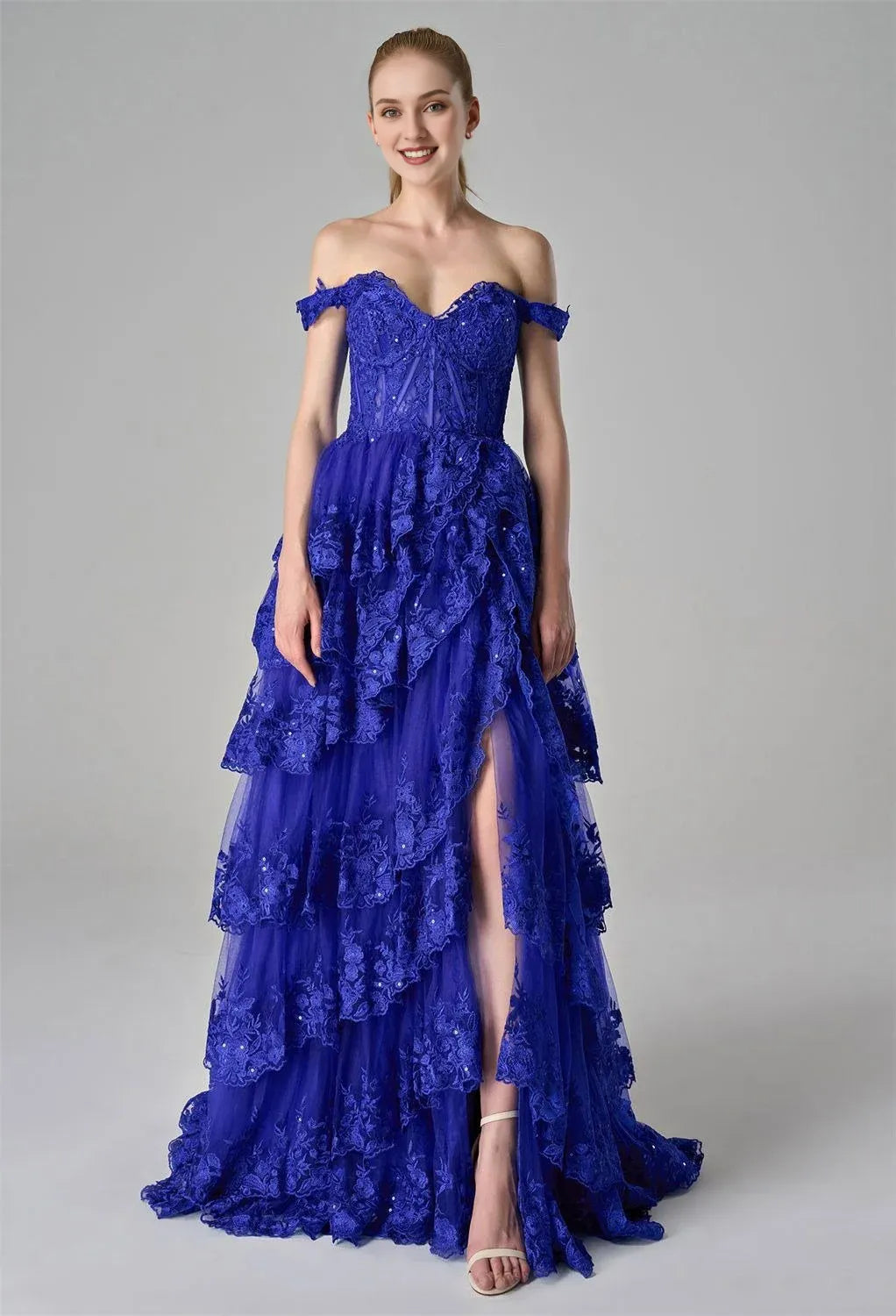 A-Line Off the Shoulder Elegant Prom Dress Floor-Length Appliques Sleeveless Formal Evening Dresses