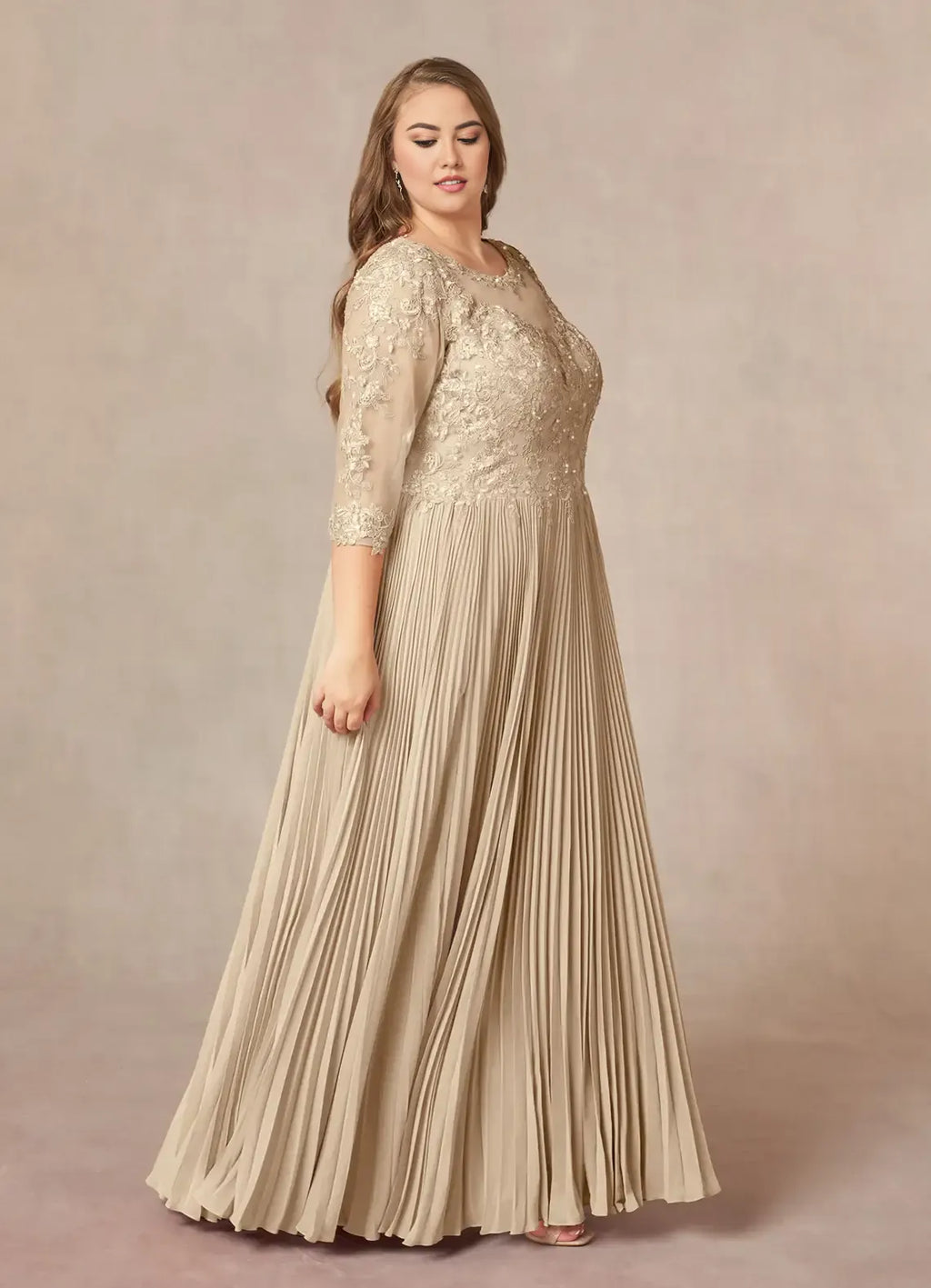 Champagne A-Line Applique Floor-Length Plus Size Dress Three-Quarter Sleeve Solid Color Modern V Back Scoop Neck Mother of the Bride Dress (Copy)
