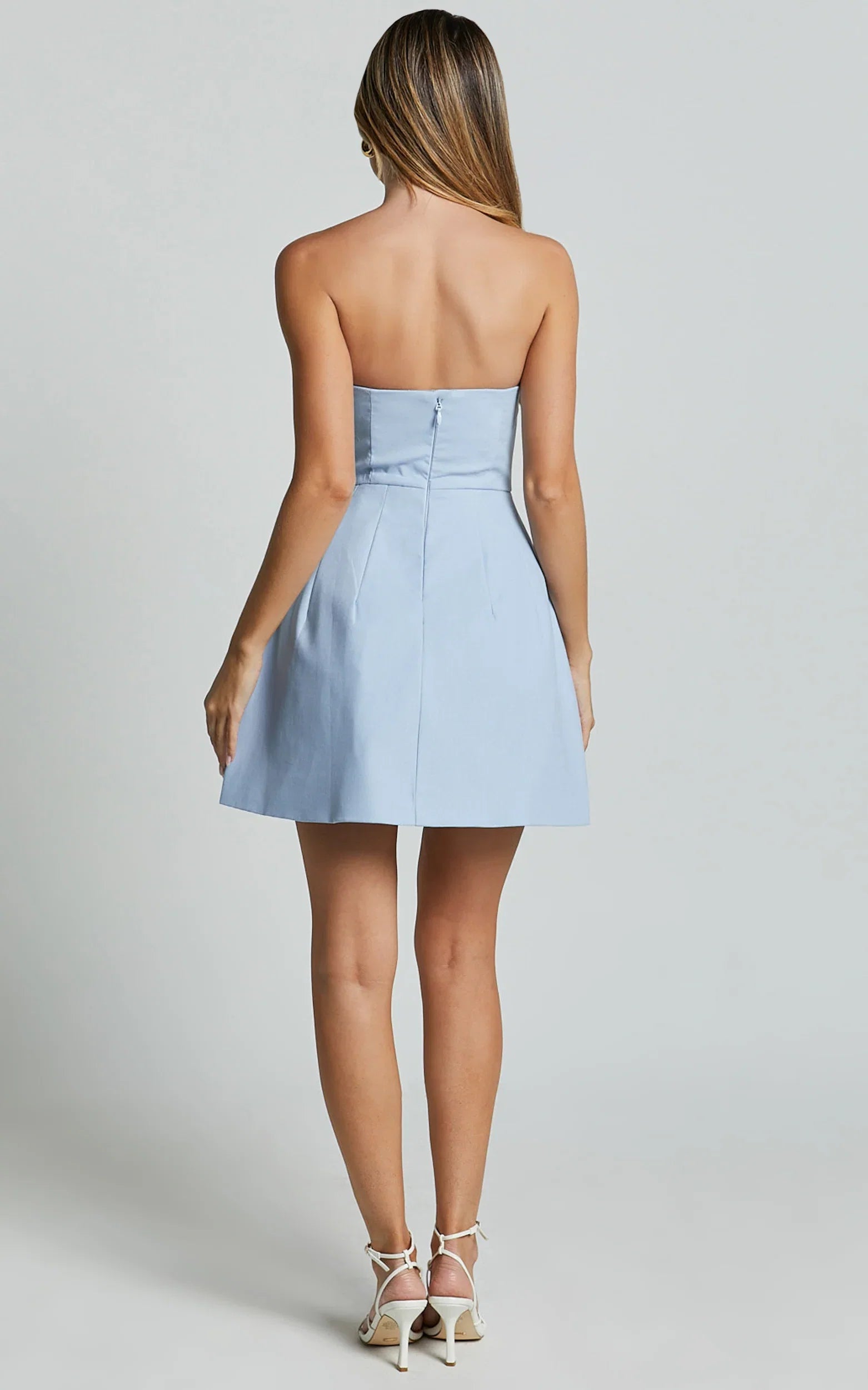 Blue A-Line Strapless Front Bow Knee-Length Dress A-Line Sleeveless Simple Zipper Up Homecoming Dress