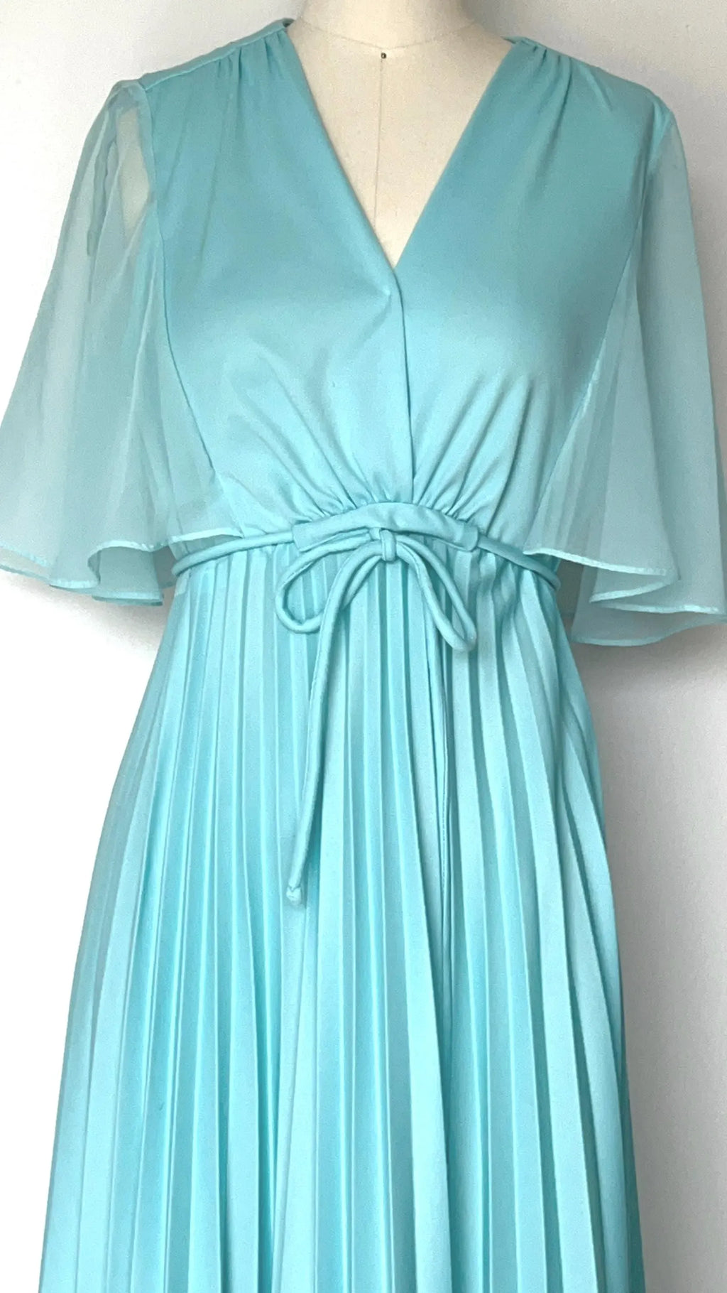 A Line Prom Dress With V Neck Cape Sleeves Pleated Turquoise Chiffon Floor Length Tie Waist For Glam Prom Night