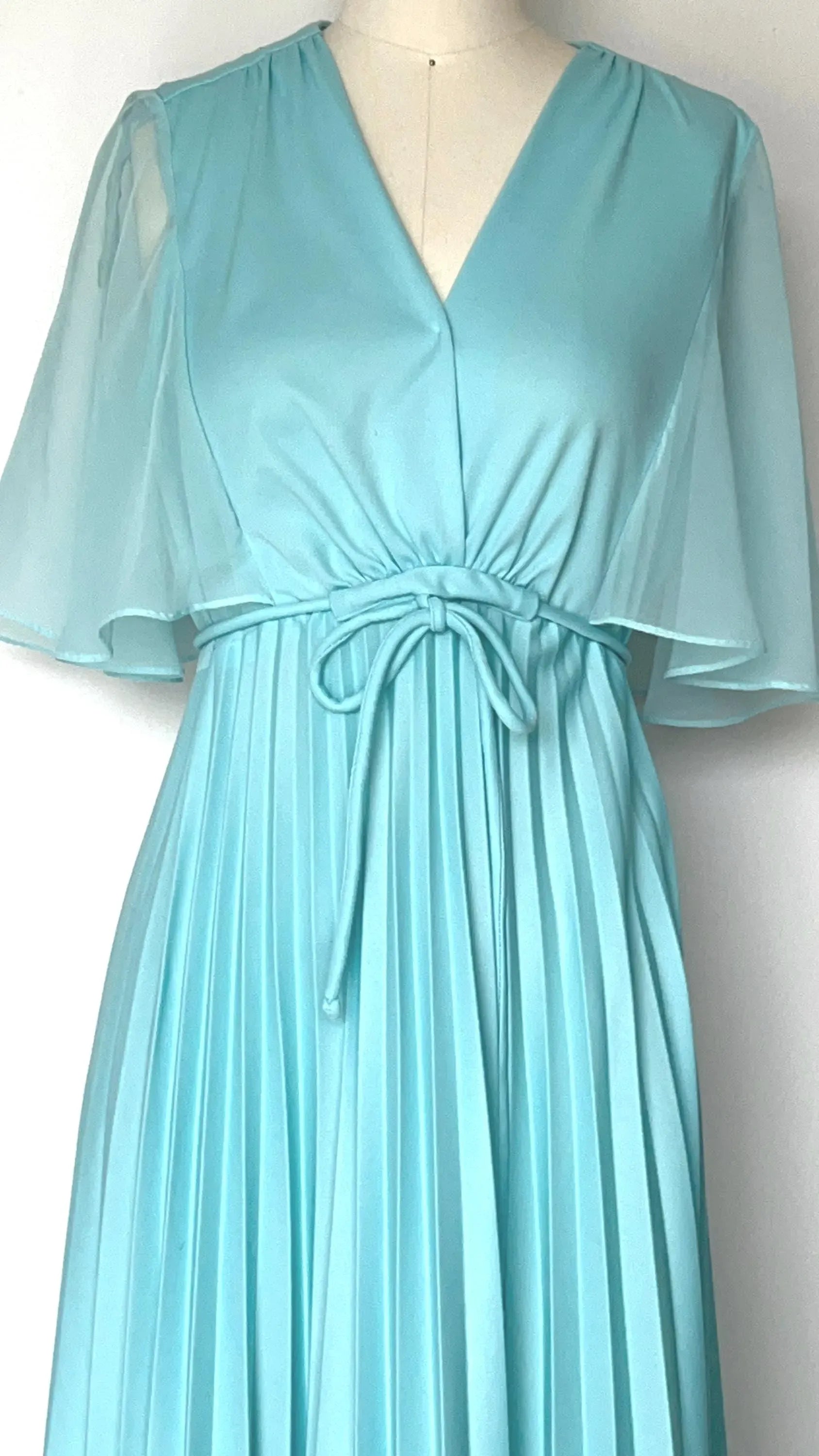 A Line Prom Dress With V Neck Cape Sleeves Pleated Turquoise Chiffon Floor Length Tie Waist For Glam Prom Night