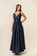 A-Line V Neck Floor-Length Sleeveless Prom Dresses V Back Beautiful Simple Strapless Prom Dresses