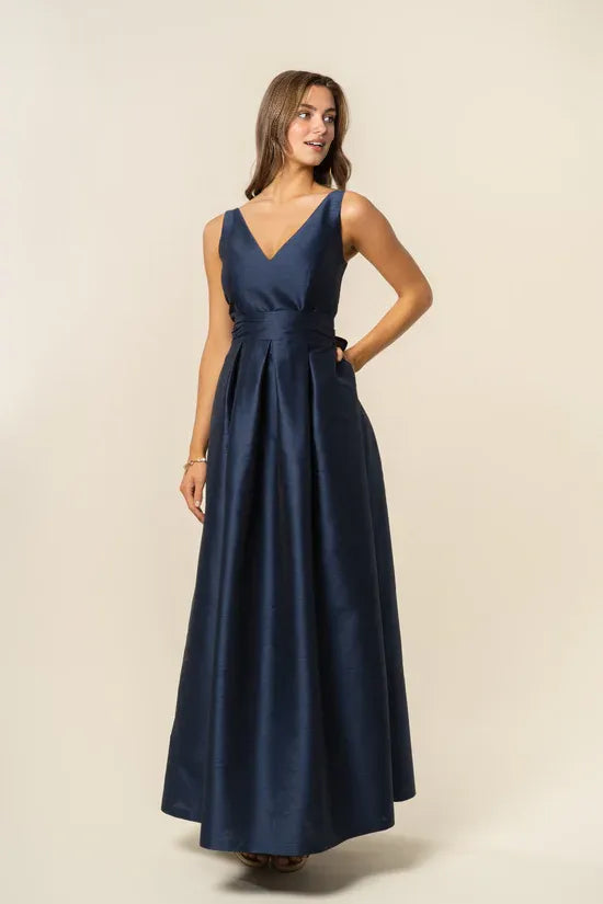 A-Line V Neck Floor-Length Sleeveless Prom Dresses V Back Beautiful Simple Strapless Prom Dresses