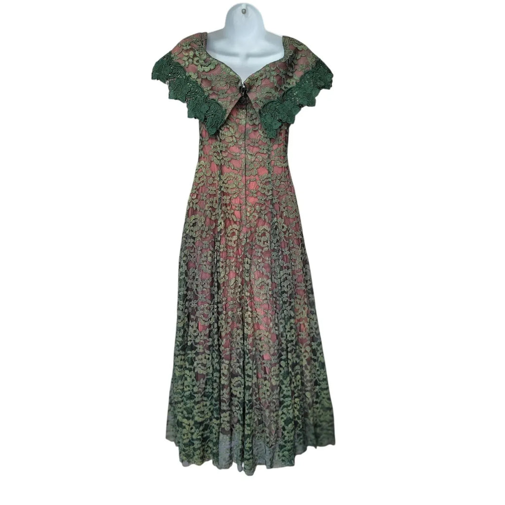 Elegant A Line V Neck Beaded Floral Lace Green Prom Dress With Ruffle And Two Tone Pink Lining For Prom Goers