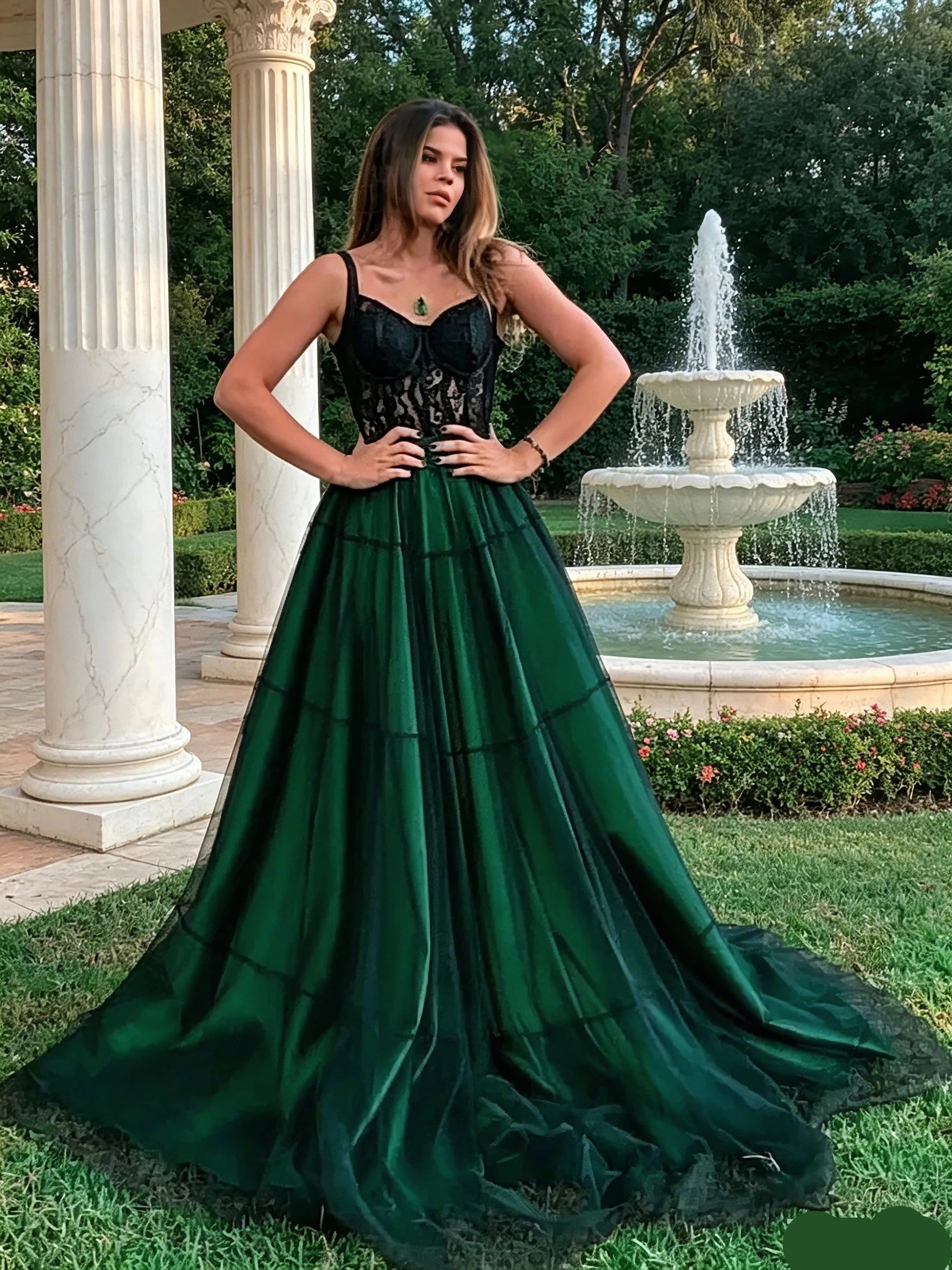 Glamorous Emerald Green Prom Dress With Corset Lace Bodice And Tulle A Line Floor Length For Prom Night