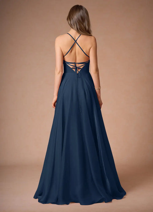 Robe de bal longue en ligne A vaporeuse à col en V, bretelles spaghetti et laçage croisé dans le dos pour femmes