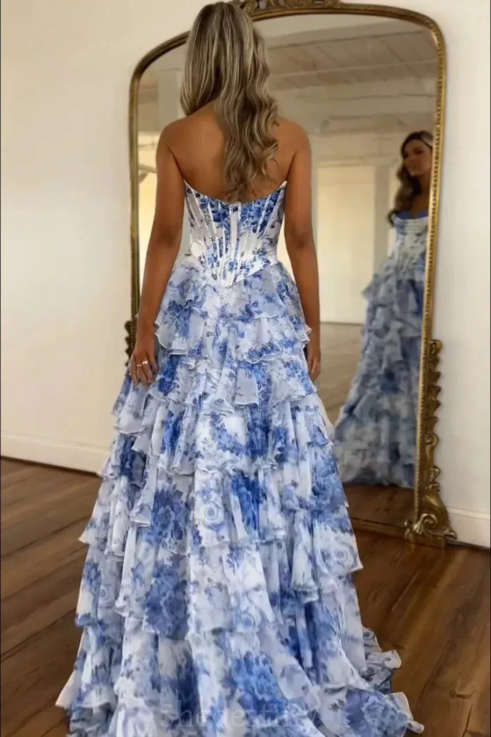Artistic Sweetheart Sleeveless Empire A-Line Tiered Slit Long Prom Dress