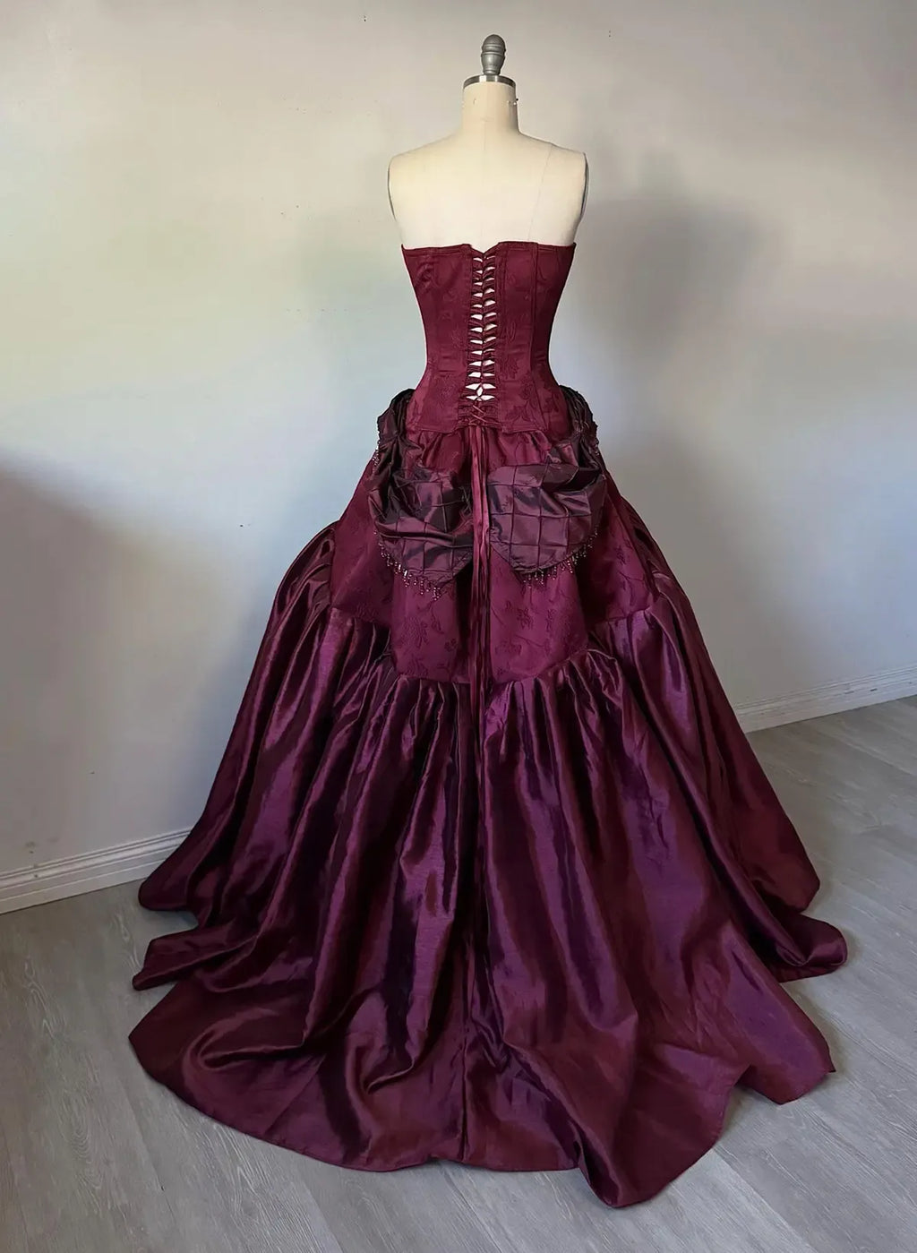 Glamorous Gothic Ball Gown Prom Dress With Strapless Sweetheart Neckline Beaded Bow Corset Back For Gothic Fans