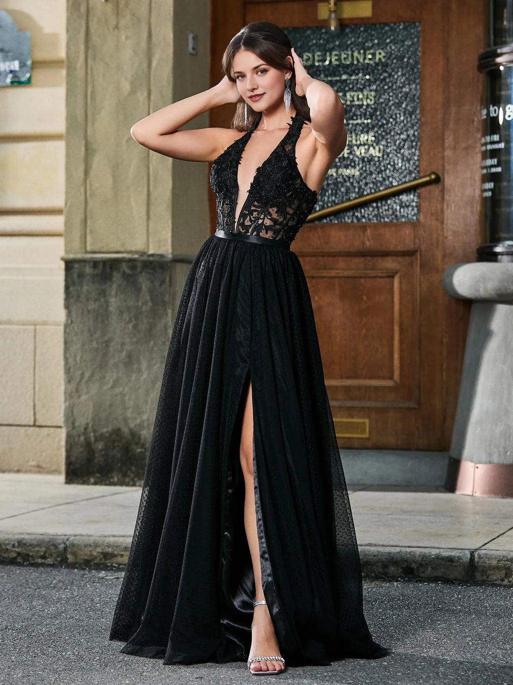 A-Line/Princess Halter Neck Sleeveless Backless Floor-Length Prom Dress