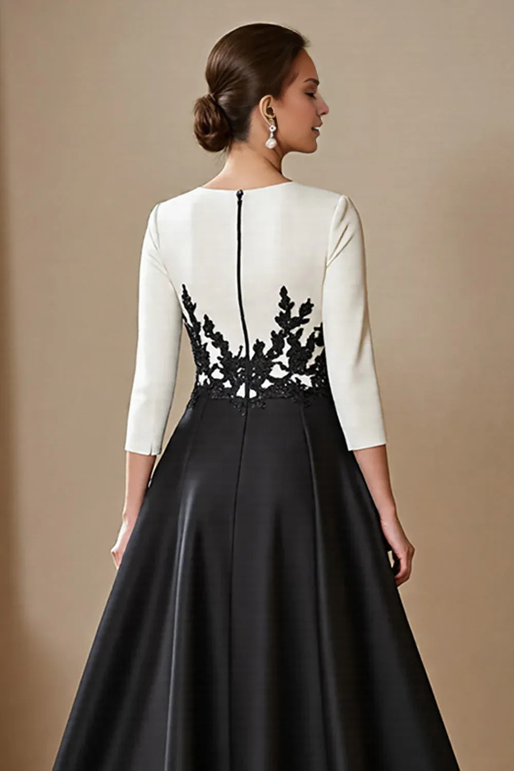 A-Line V Neck 3/4 Sleeve Zipper Up Floor-Length Mother of the Bride Dress