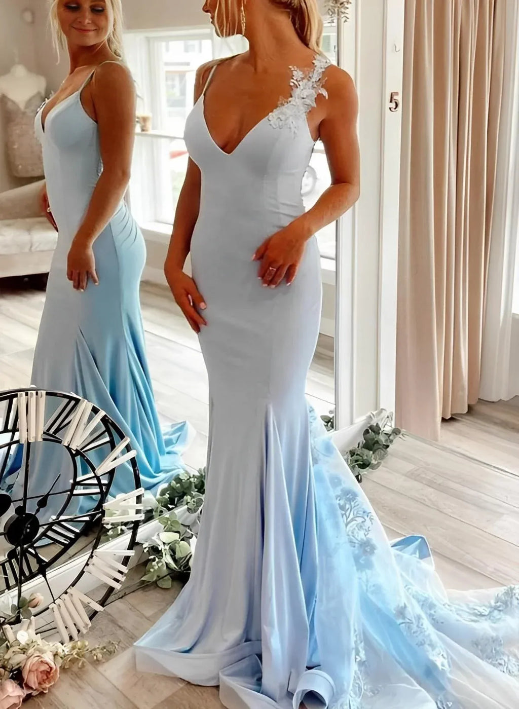 Mermaid Prom Dress With Lace Applique Light Blue V Neck Open Back Sweep Train For Prom Queens Glamorous