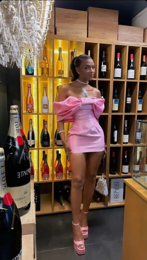 Off Shoulder Sleeveless Bodycon Pleated Short/Mini Homecoming Dress