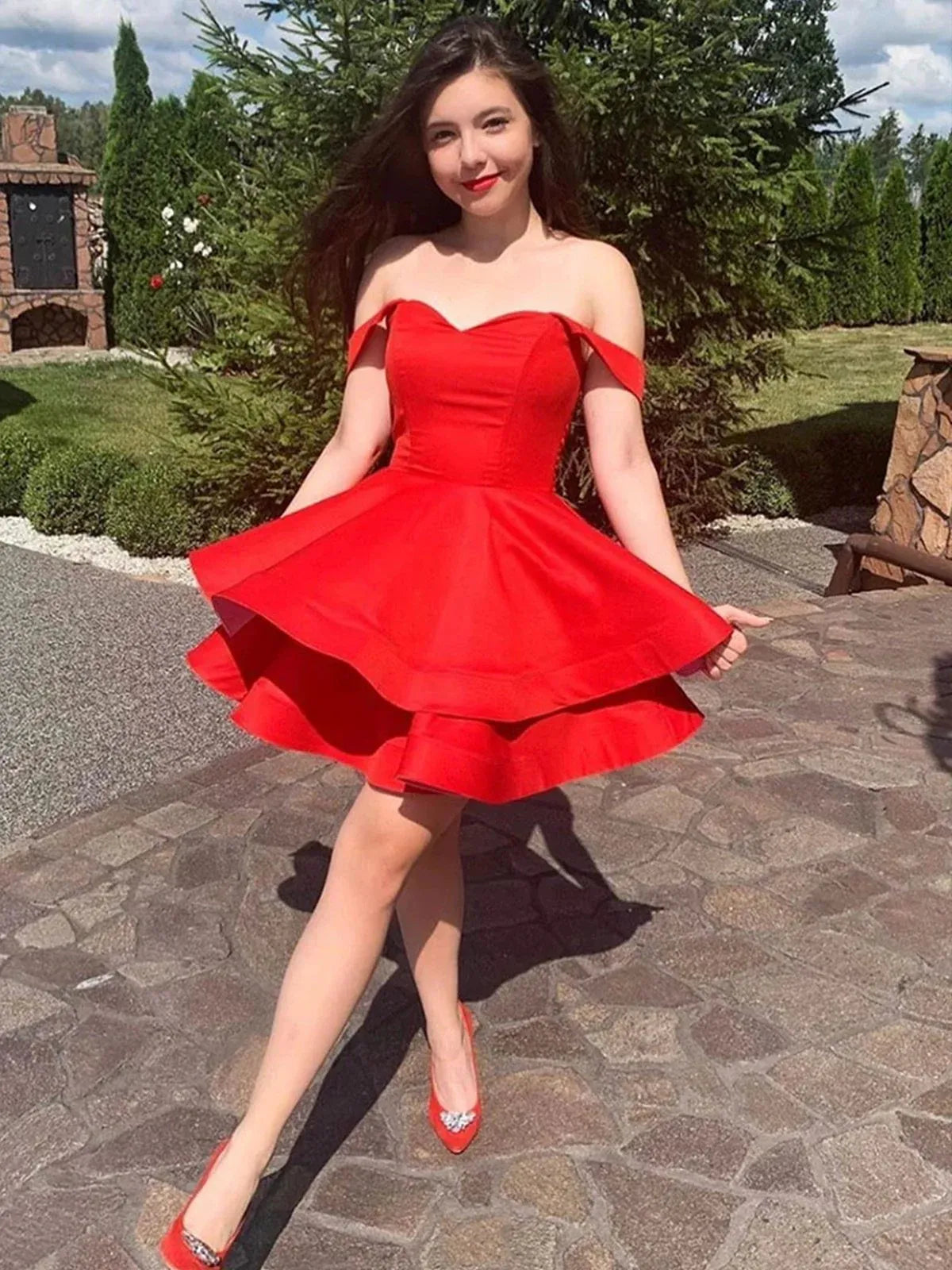 Charming A-Line Off Shoulder Sweetheart Neck Ruffle Mini Homecoming Dress