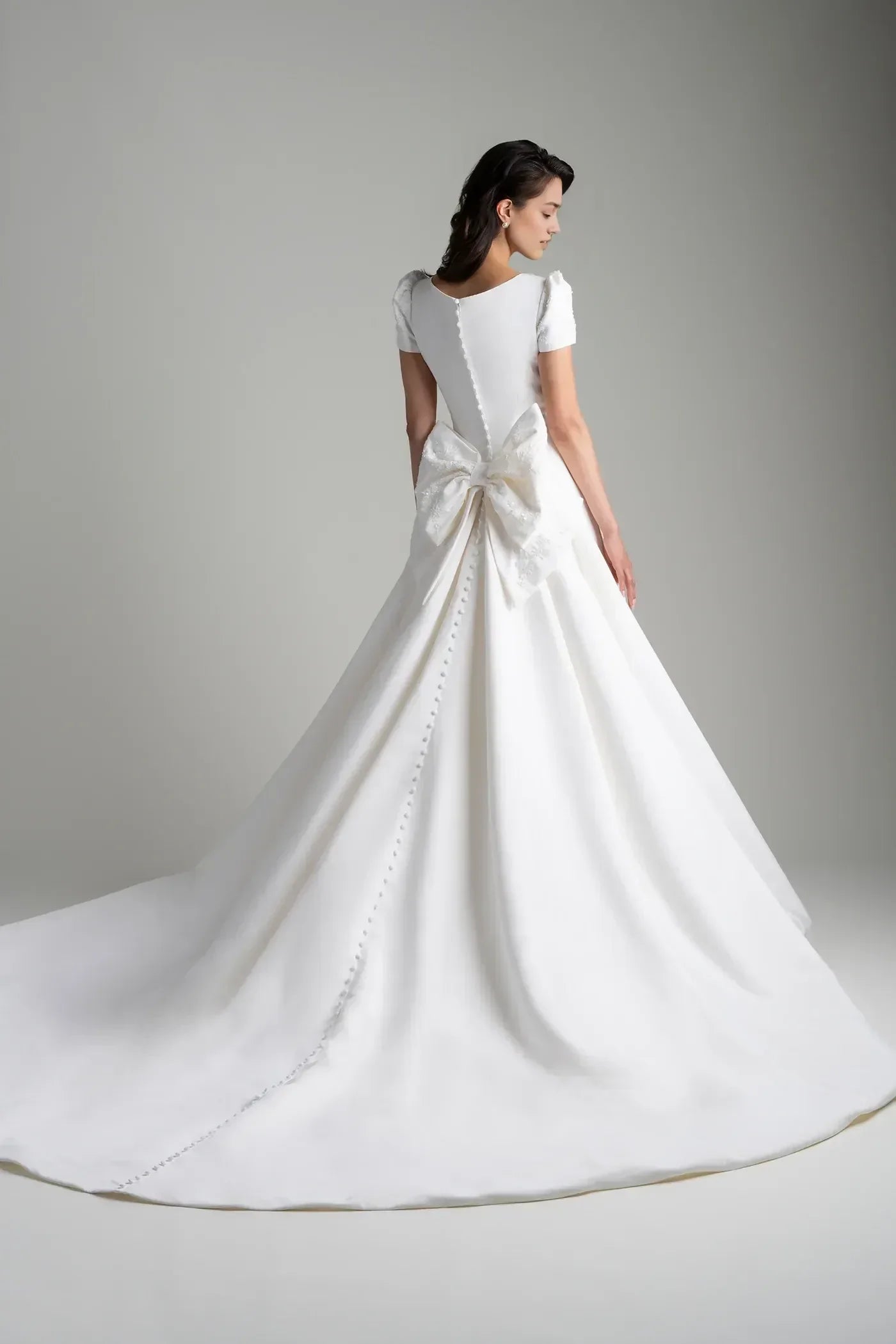 Charming Ball Gown Square Neck Short Sleeve Bow Back Floor Length Wedding Dress