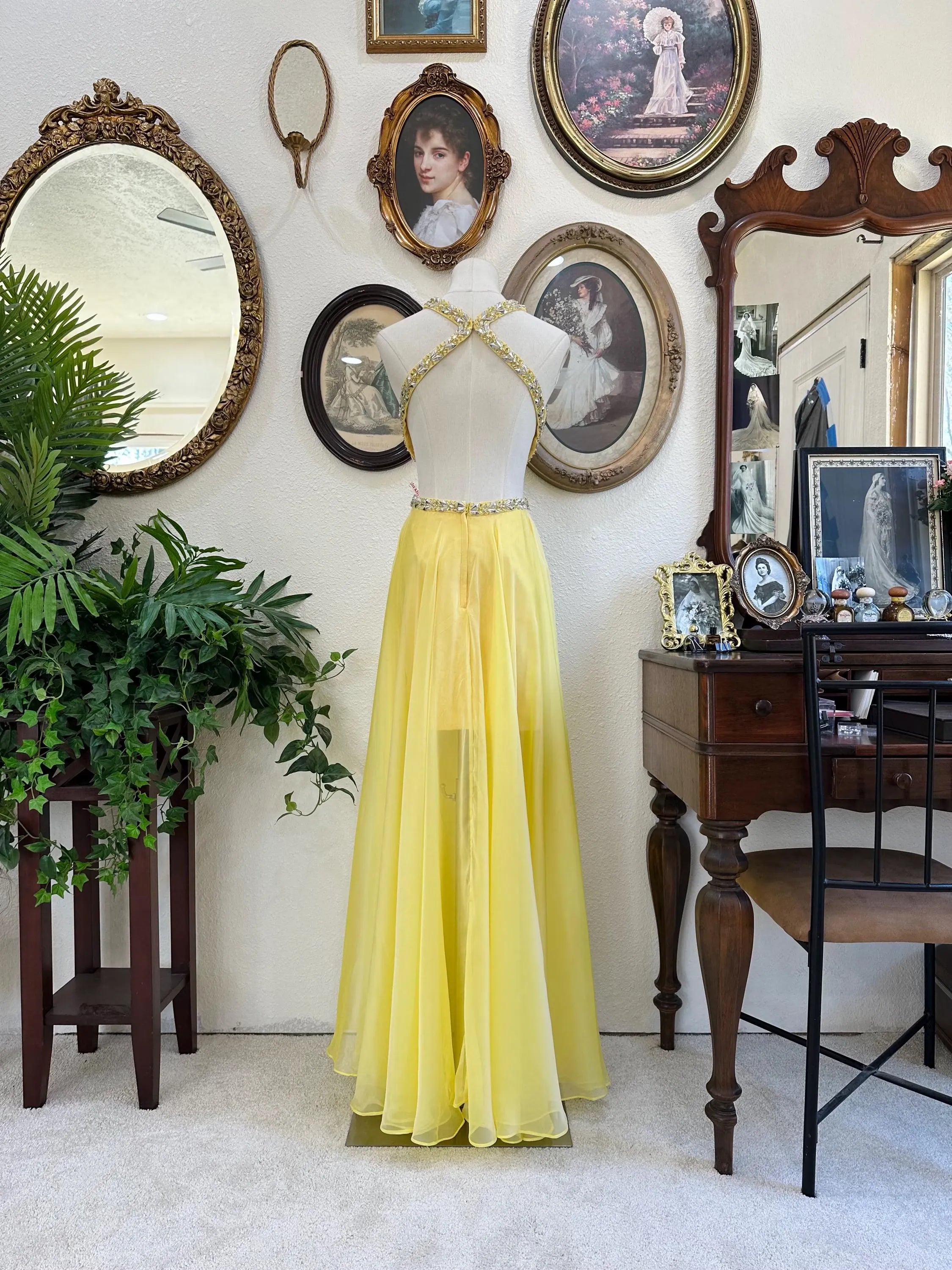 Vibrant Yellow Prom Dress For Women With Halter Neck Rhinestone Embellished Open Back A Line Chiffon Floor Length