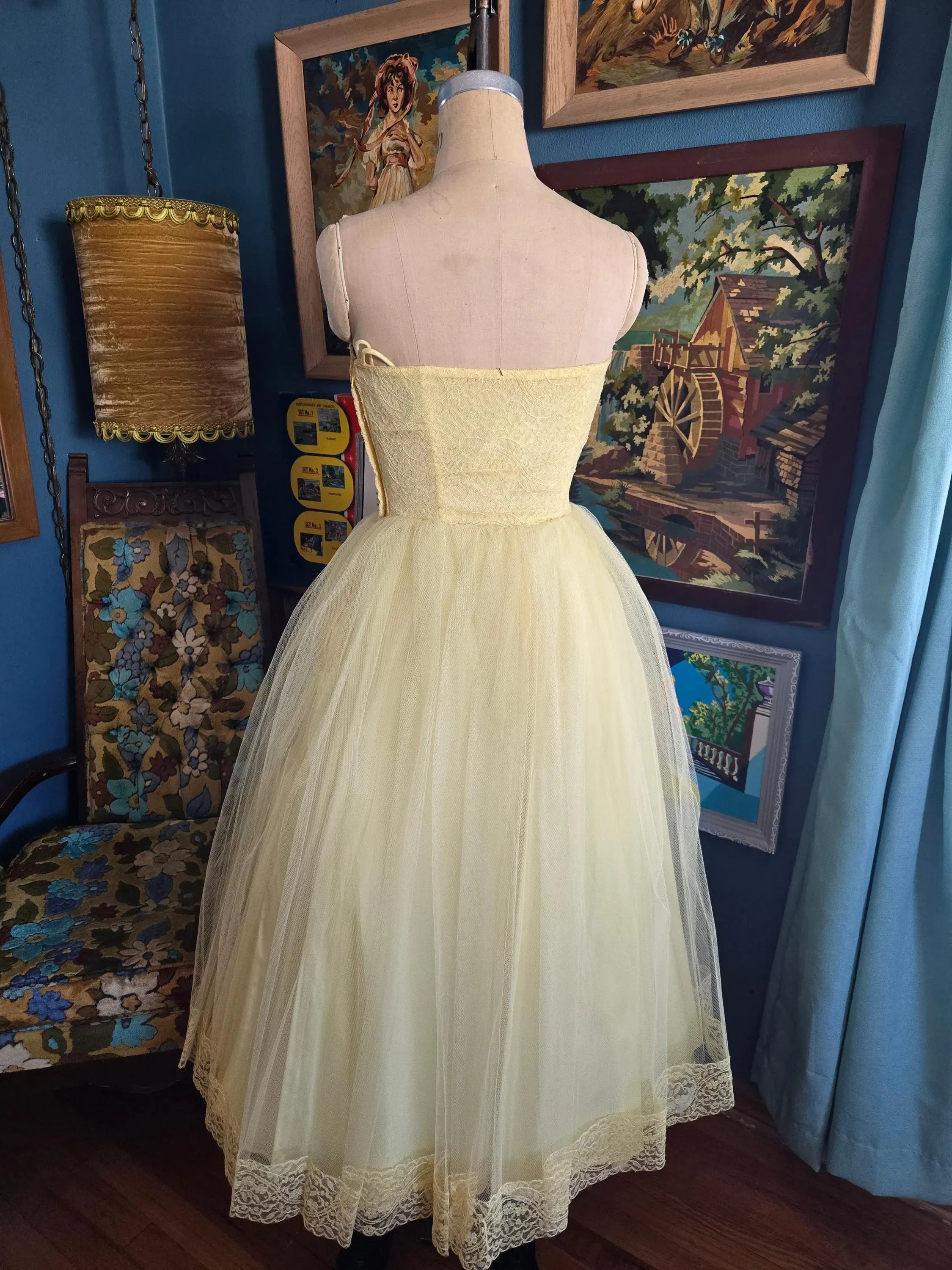 Charming A Line Strapless Lace Tulle Midi Prom Dress Pale Yellow With Bow For Prom Goers