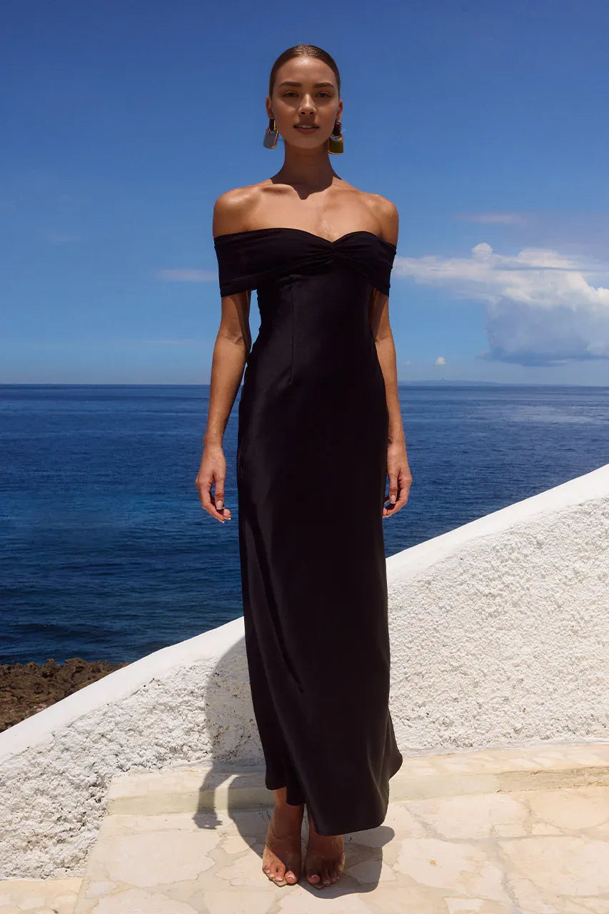 Charming Fitted Off The Shoulder Sleeveless Pleated Floor-Length Prom Dress