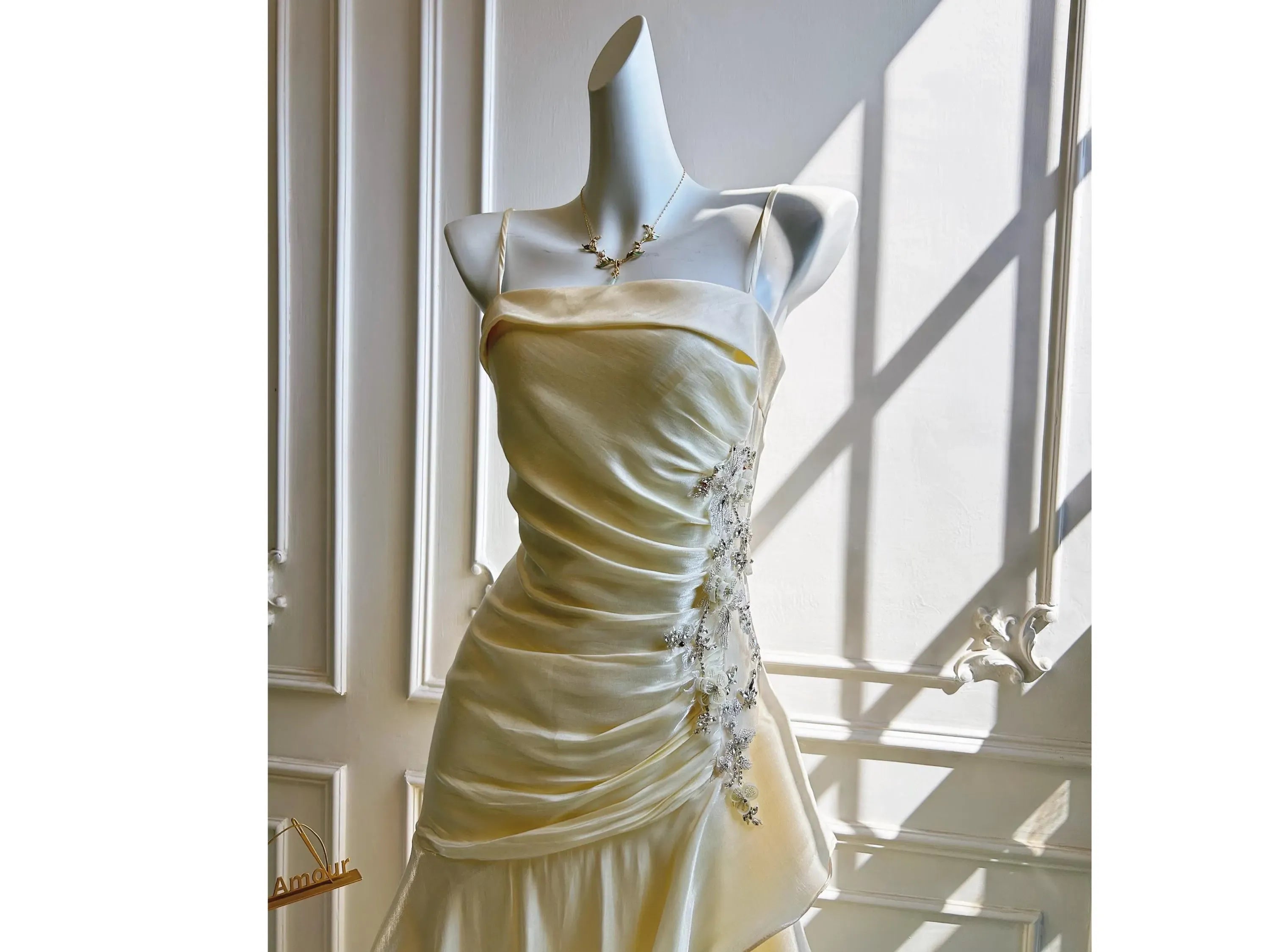 Mermaid Prom Dress Pale Yellow With Beaded Floral Appliques Spaghetti Straps Ruffle Hem For Prom Goers