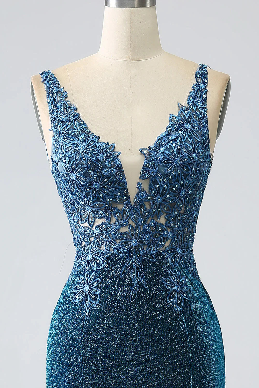 Charming Mermaid/Trumpet V-Neck Sleeveless Appliques Sweep/Brush Train Prom Dress