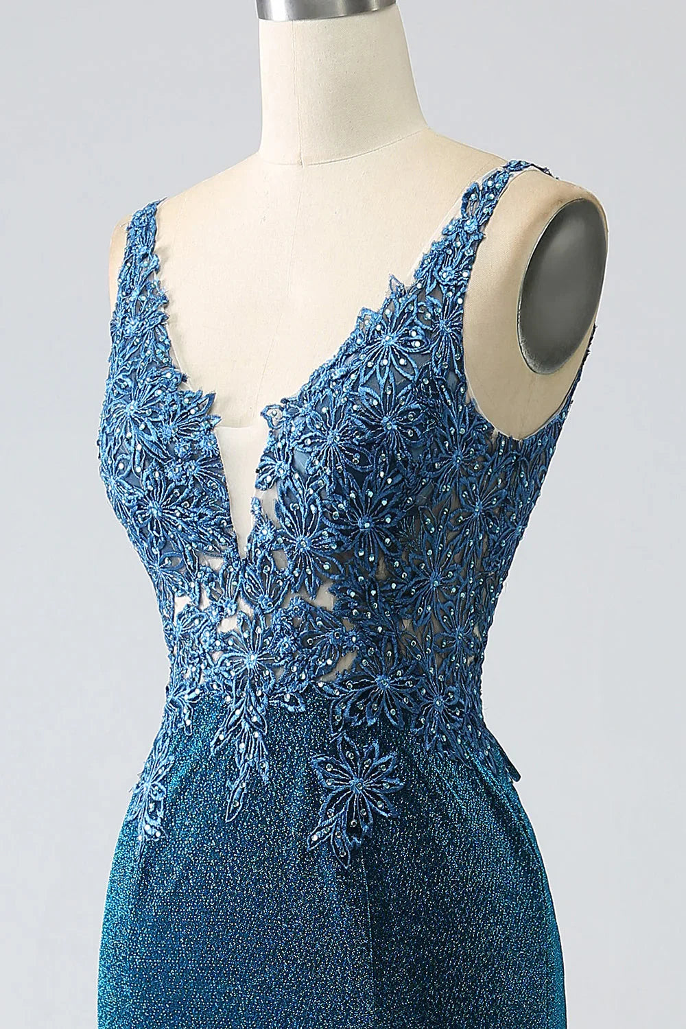 Charming Mermaid/Trumpet V-Neck Sleeveless Appliques Sweep/Brush Train Prom Dress