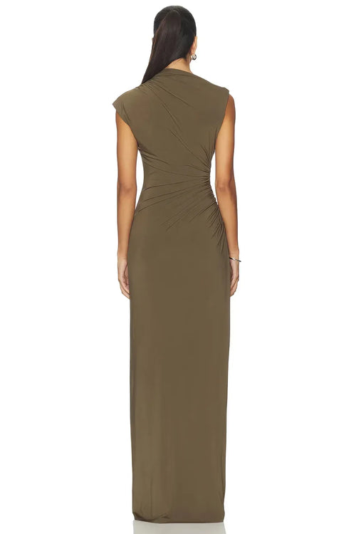 Robe de soirée fourreau chic à encolure asymétrique, manches courtes, dos froncé et longueur ras du sol