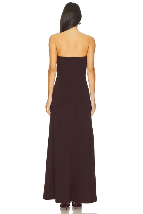 Robe de bal chic sans manches bustier drapée sur le devant, longueur ras du sol