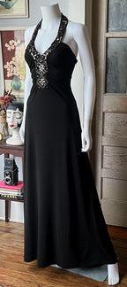 Prom Dress Beaded Halter Neck A Line Silhouette Open Back Ruched Floor Length Black For Prom Goers