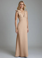 Chic Bow Accent Bridesmaid Dresses with Deep V-Neckline, Low Back Design and Form-Fitting Crepe Maxi Silhouette Formal Gown