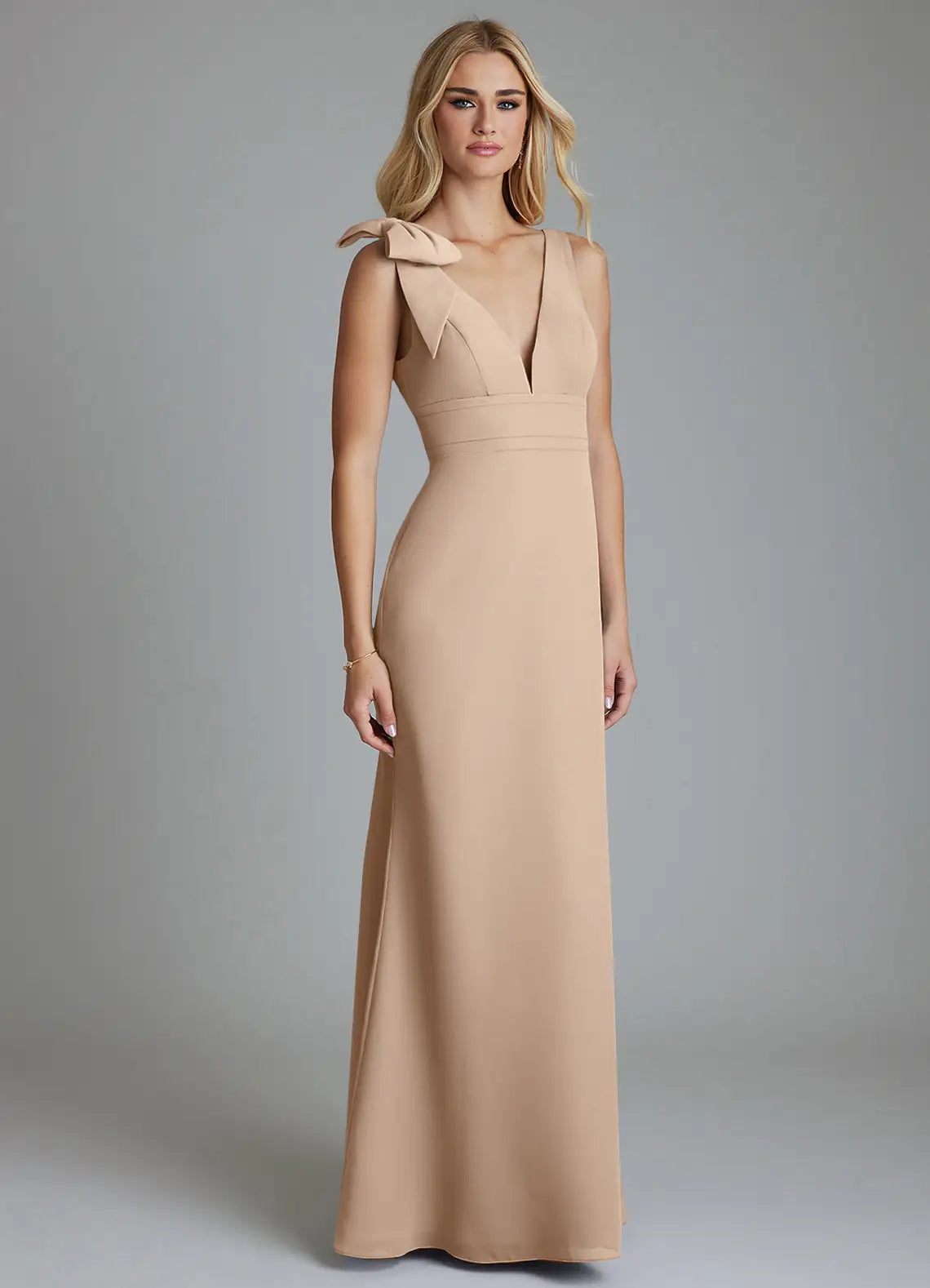 Chic Bow Accent Bridesmaid Dresses with Deep V-Neckline, Low Back Design and Form-Fitting Crepe Maxi Silhouette Formal Gown