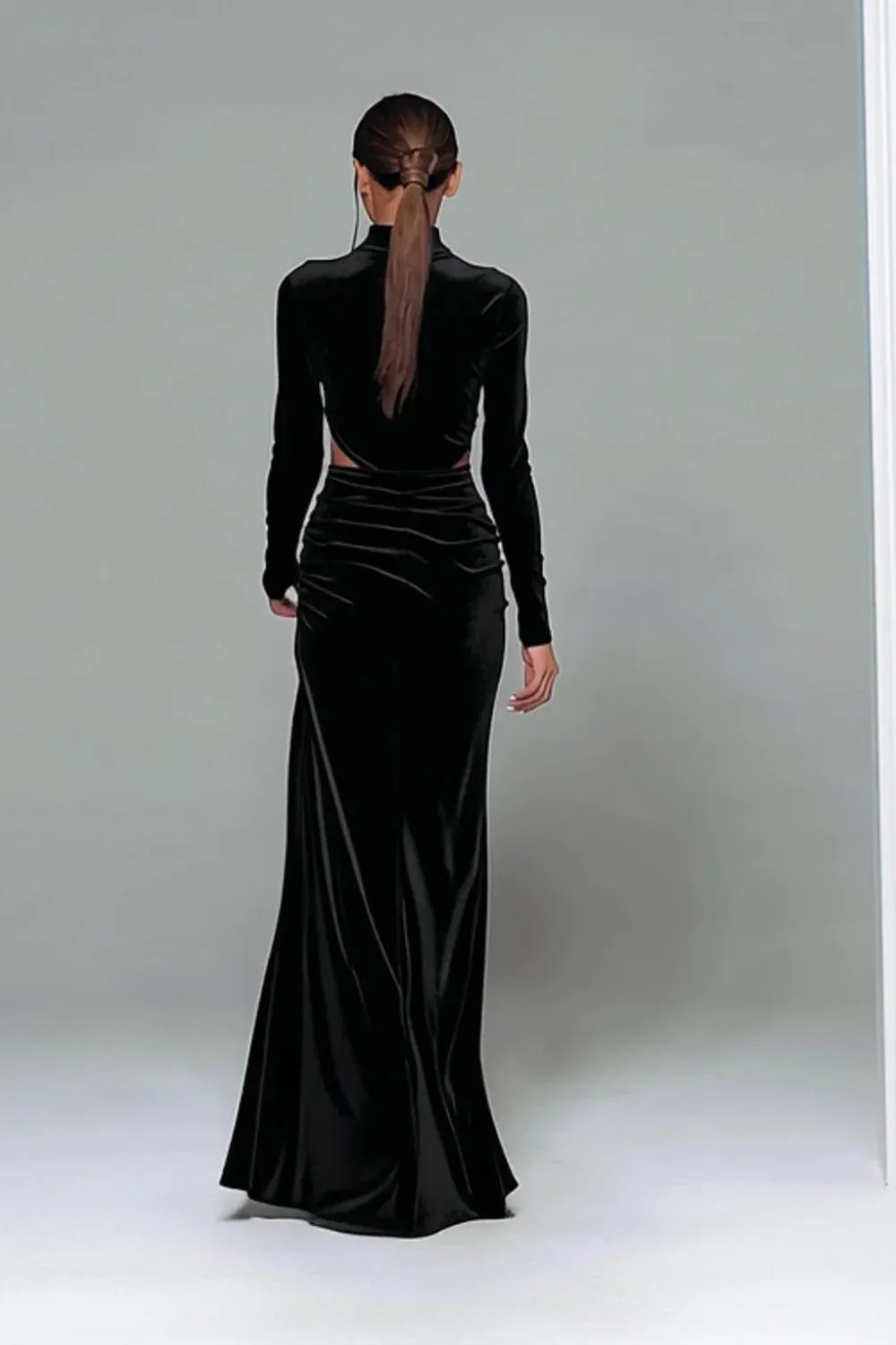 Sheath/Column High Neck Long Sleeves Floor-Length Evening Dress