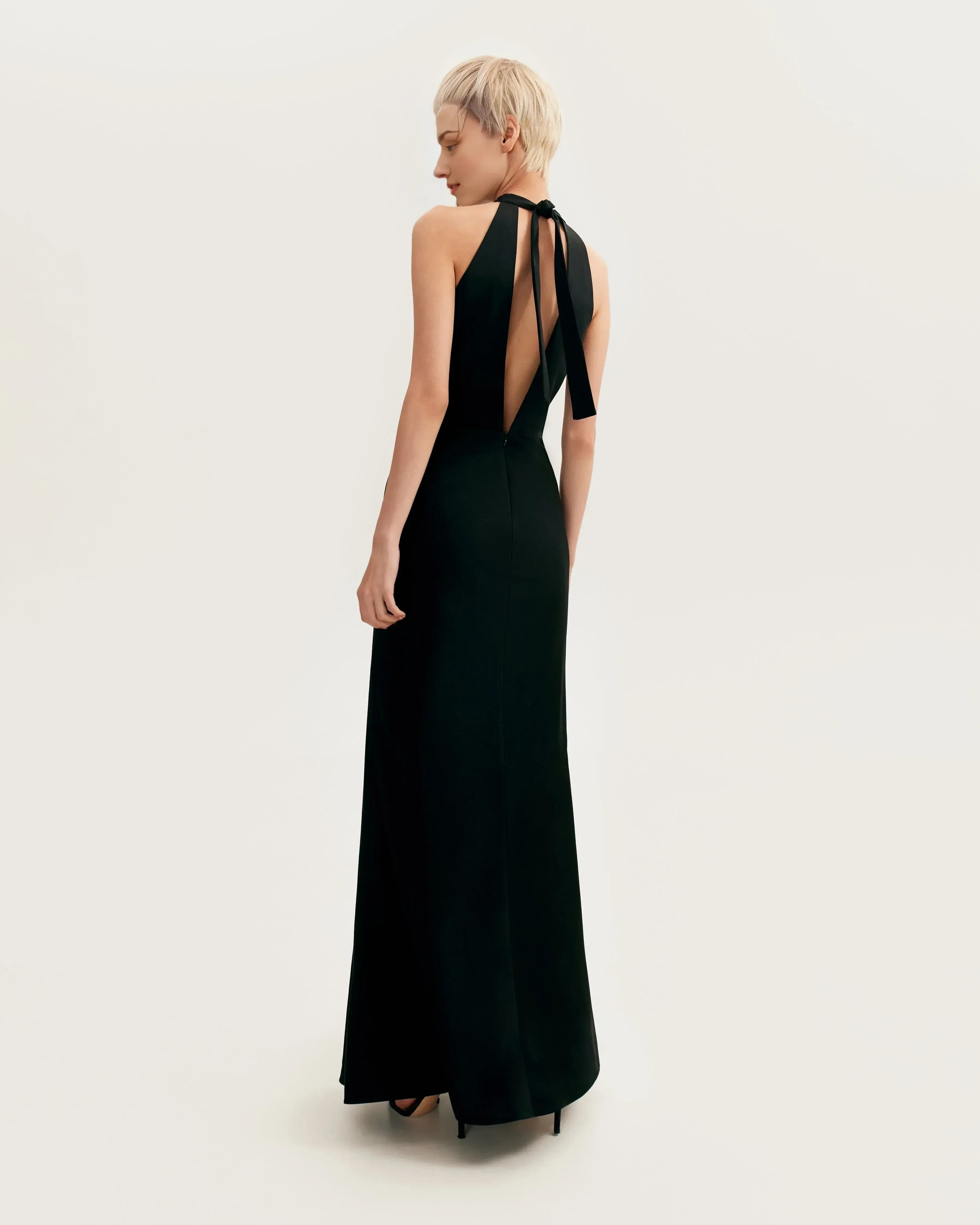 Classic Sheath Halter Neck Sleeveless Tie Back Floor Length Evening Dress