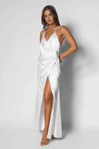 Fitted V Neck Sleeveless Floor-Length Wedding Dress
