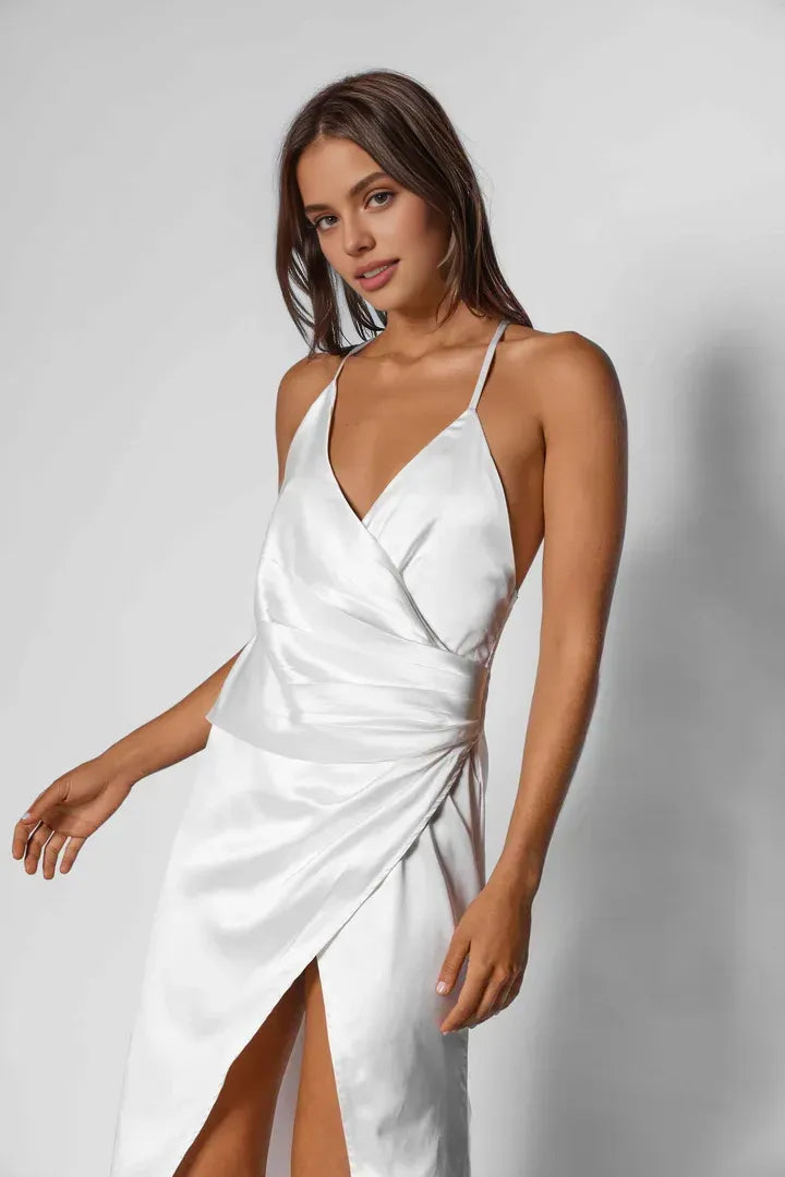 Fitted V Neck Sleeveless Floor-Length Wedding Dress